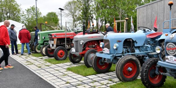 exposition vieux tracteurs