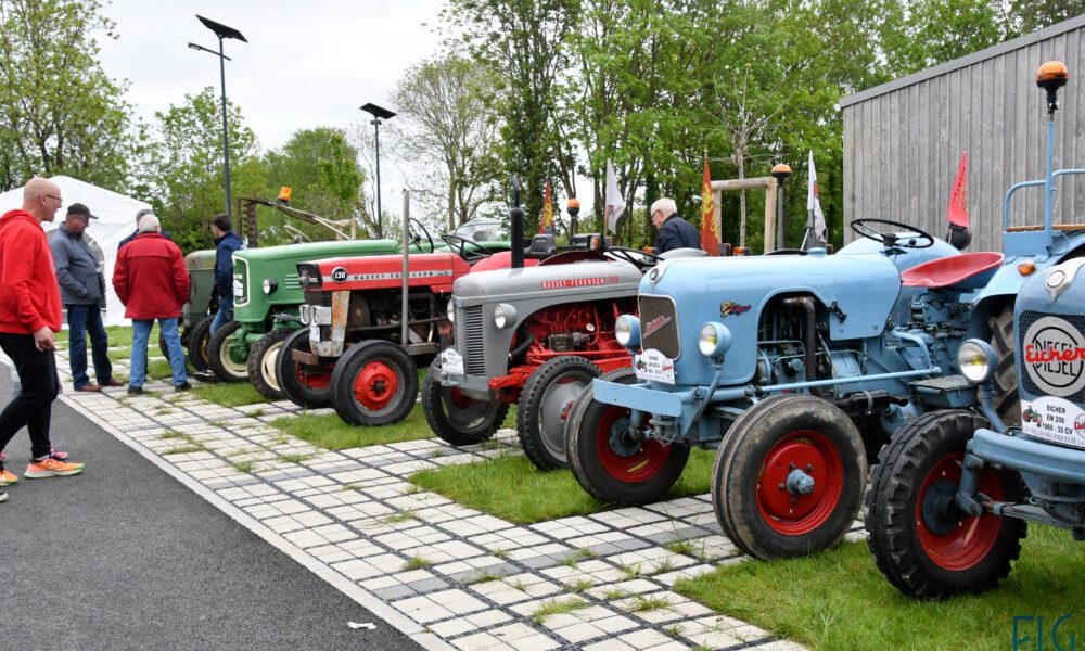 exposition vieux tracteurs